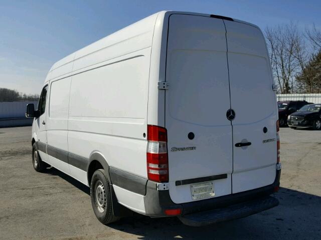 WD3PE8CC2C5646761 - 2012 MERCEDES-BENZ SPRINTER 2 WHITE photo 3