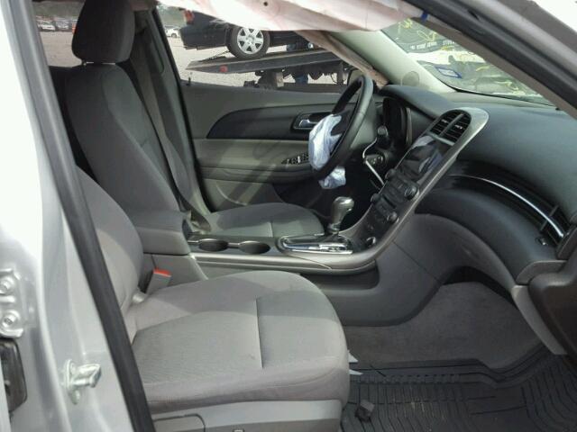 1G11B5SA3DF189689 - 2013 CHEVROLET MALIBU LS 银色 照片 5