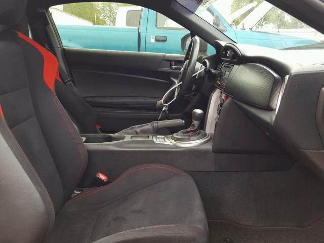 JF1ZNAA16D2707545 - 2013 TOYOTA SCION FR-S გრაფიტი ფოტო 5