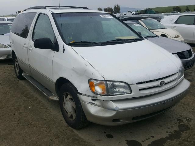 4T3ZF13C0XU117553 - 1999 TOYOTA SIENNA LE WHITE photo 1