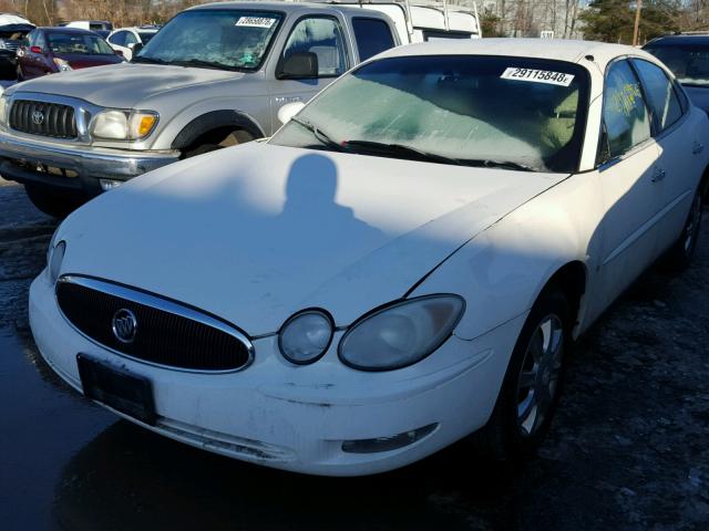 2G4WC582361288576 - 2006 BUICK LACROSSE C WHITE photo 2