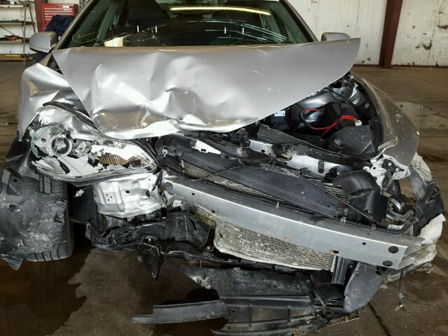 1G1ZE5EU0BF346737 - 2011 CHEVROLET MALIBU LTZ 银色 照片 10