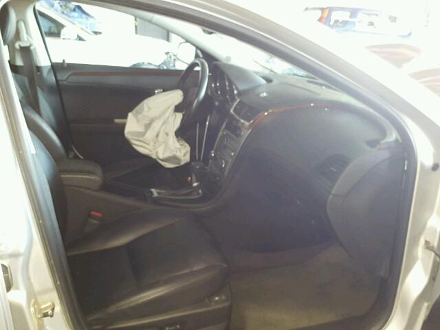 1G1ZE5EU0BF346737 - 2011 CHEVROLET MALIBU LTZ 银色 照片 5