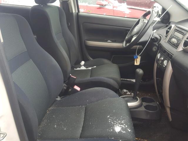 JTKKT624460151833 - 2006 TOYOTA SCION XA WHITE photo 5
