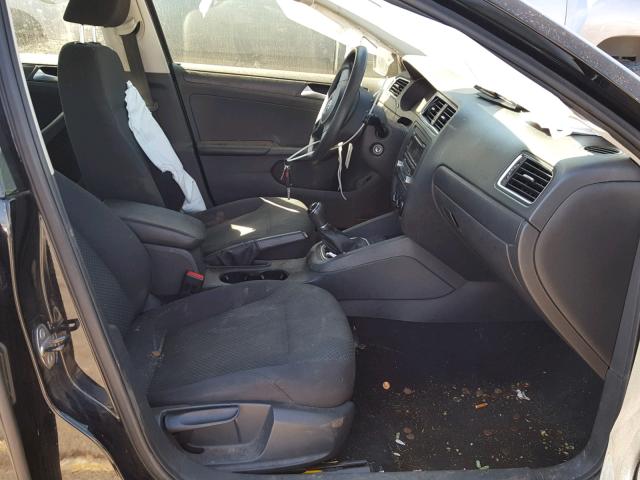 3VW1K7AJ4EM369315 - 2014 VOLKSWAGEN JETTA BASE შავი ფოტო 5