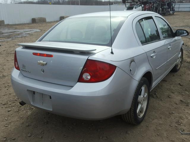 1G1AL52F557596403 - 2005 CHEVROLET COBALT LS SILVER photo 4