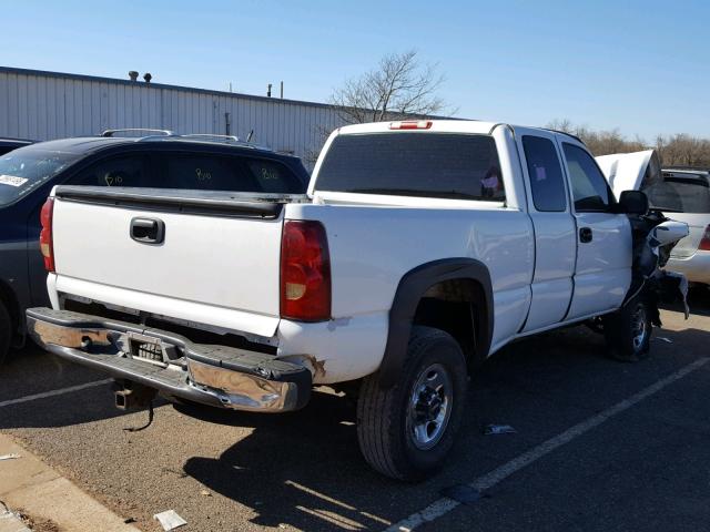 1GCHC29UX3E230115 - 2003 CHEVROLET SILVERADO WHITE photo 4