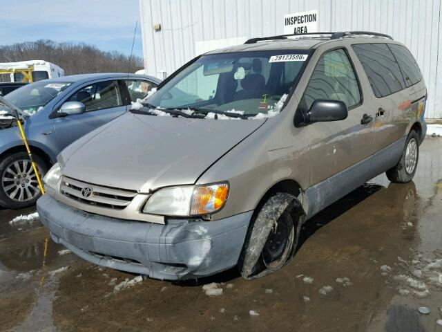 4T3ZF19CX1U375710 - 2001 TOYOTA SIENNA CE TAN photo 2