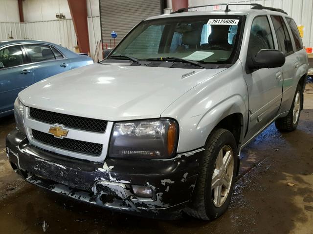 1GNDT13S182101521 - 2008 CHEVROLET TRAILBLAZE SILVER photo 2