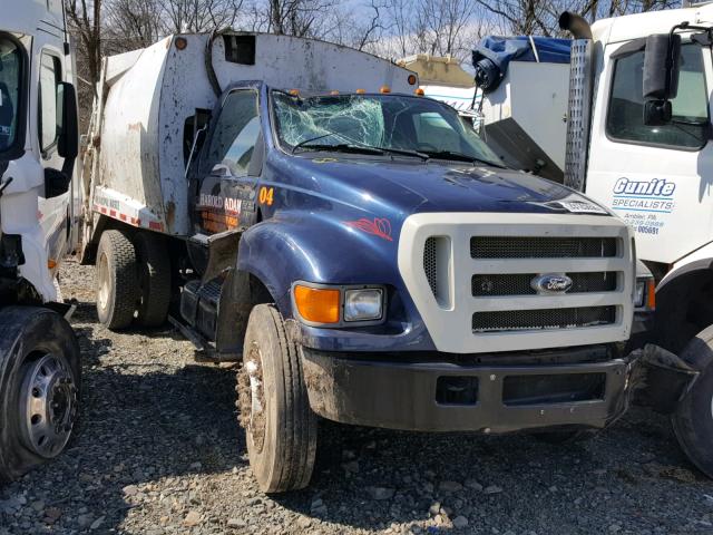 3FRWF75P24V678689 - 2004 FORD F750 SUPER BLUE photo 1