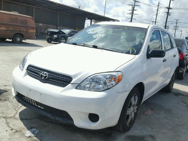 2T1KR32E17C684551 - 2007 TOYOTA COROLLA MA WHITE photo 2