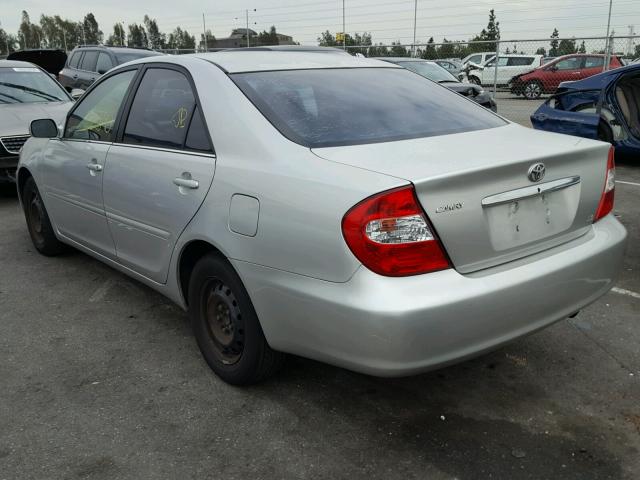 4T1BE32K14U881585 - 2004 TOYOTA CAMRY LE SILVER photo 3