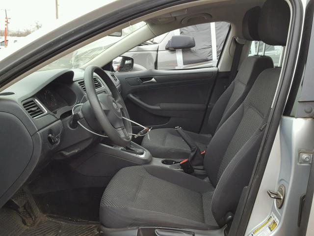 3VW2K7AJ5BM305834 - 2011 VOLKSWAGEN JETTA BASE 银色 照片 5