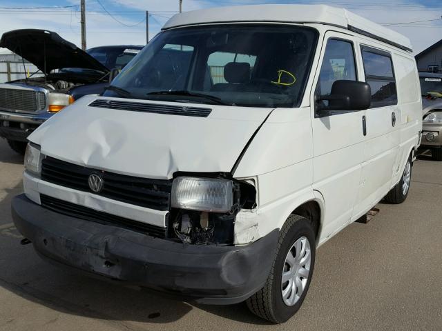 WV2EE0707SH000631 - 1995 VOLKSWAGEN EUROVAN CA WHITE photo 2