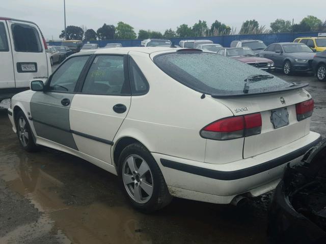 YS3DF55K022024662 - 2002 SAAB 9-3 SE WHITE photo 3