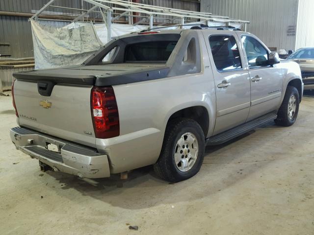 3GNFK12347G223026 - 2007 CHEVROLET AVALANCHE SILVER photo 4