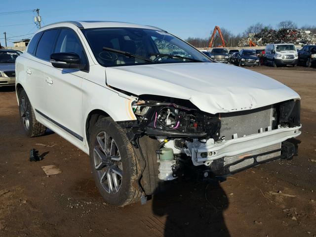 YV449MRR9H2031096 - 2017 VOLVO XC60 T6 RED photo 1