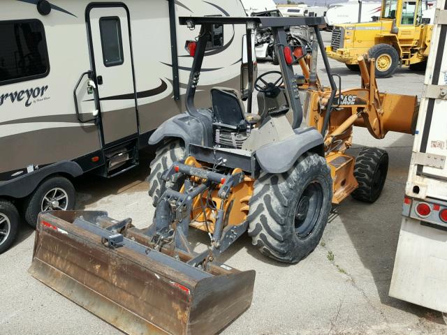 N8C510664 - 2010 CASE 570MXT YELLOW photo 4