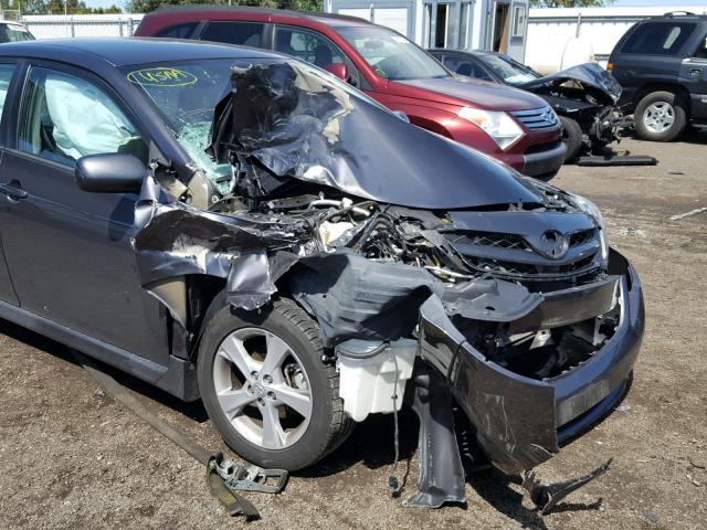 5YFBU4EE4DP141089 - 2013 TOYOTA COROLLA BA GRAY photo 9