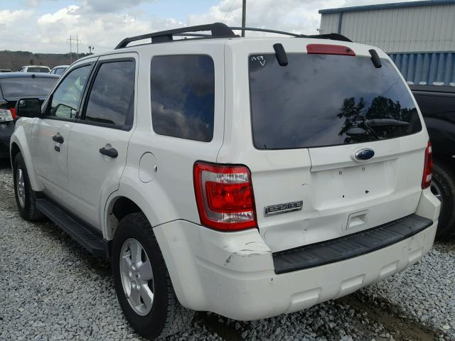 1FMCU9D70BKB22535 - 2011 FORD ESCAPE XLT WHITE photo 3