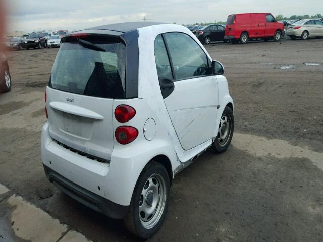 WMEEJ3BAXDK694931 - 2013 SMART FORTWO PUR WHITE photo 3