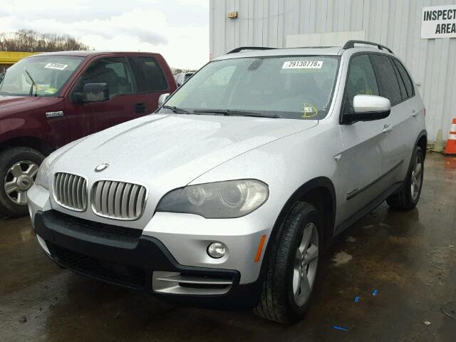 5UXFF03569LJ95497 - 2009 BMW X5 XDRIVE3 SILVER photo 2