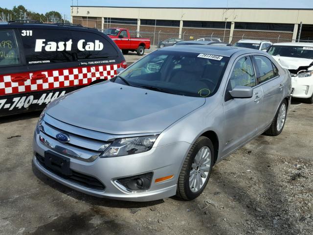 3FADP0L3XBR266069 - 2011 FORD FUSION HYB SILVER photo 2