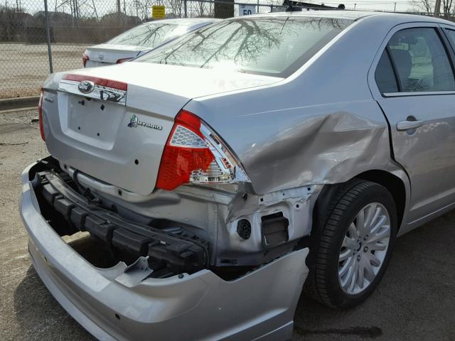 3FADP0L3XBR266069 - 2011 FORD FUSION HYB SILVER photo 9