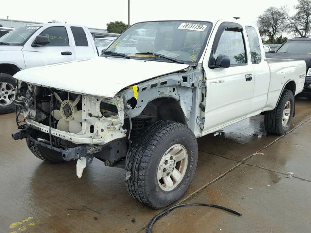 4TASN92N4WZ104952 - 1998 TOYOTA TACOMA XTR WHITE photo 2