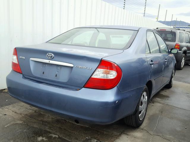 JTDBE32K340268816 - 2004 TOYOTA CAMRY LE BLUE photo 4