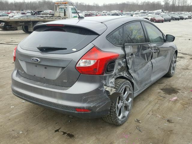 1FAHP3K20CL361168 - 2012 FORD FOCUS SE GRAY photo 4