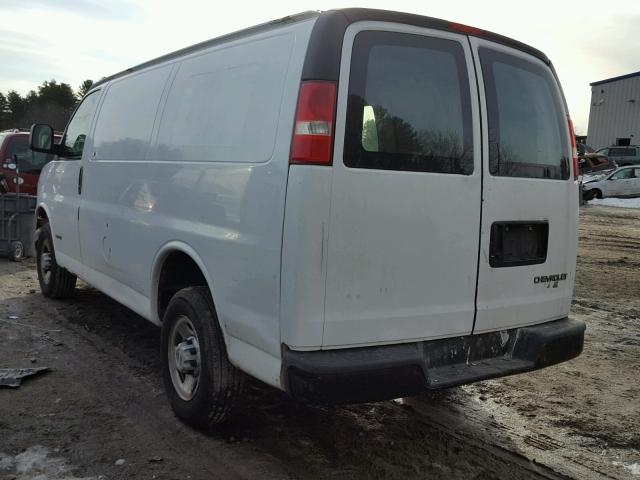 1GCGG25V761118656 - 2006 CHEVROLET EXPRESS G2 WHITE photo 3