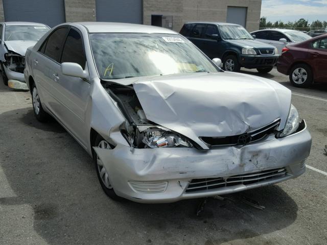 4T1BE32K85U574836 - 2005 TOYOTA CAMRY LE SILVER photo 1