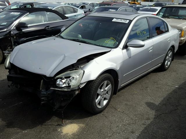 1N4AL11D73C250346 - 2003 NISSAN ALTIMA BAS SILVER photo 2