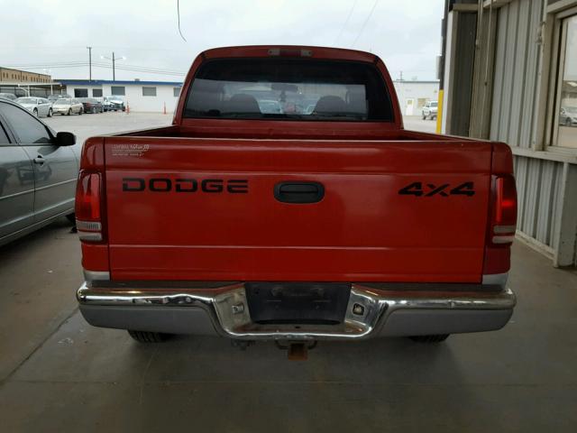 1B7GG2AN6YS793532 - 2000 DODGE DAKOTA QUA RED photo 9