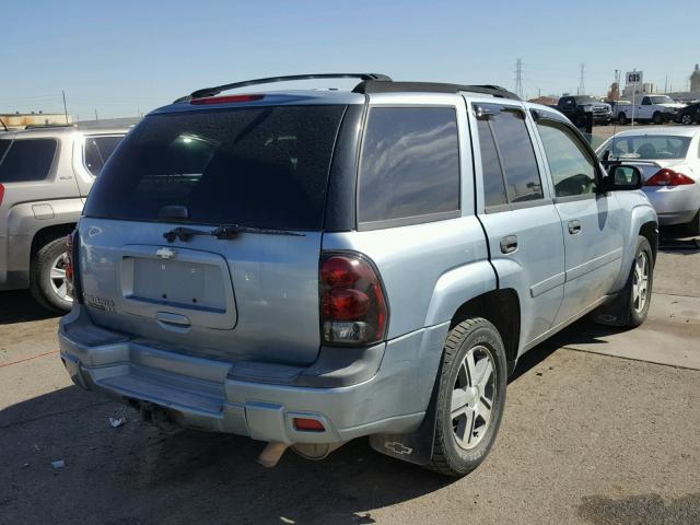 1GNDT13S062340538 - 2006 CHEVROLET TRAILBLAZE BLUE photo 4