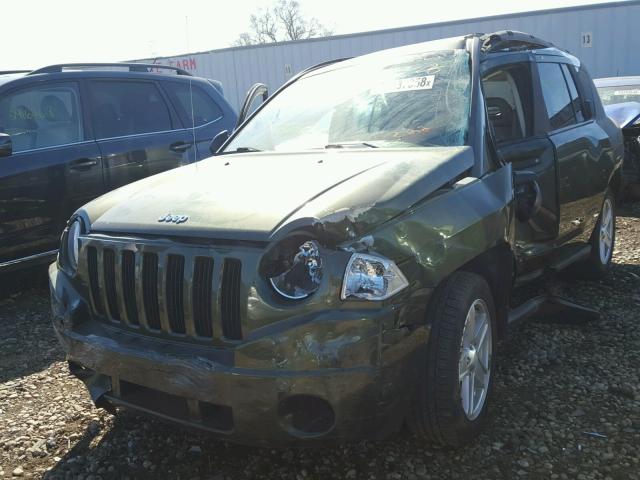 1J8FT47W57D382539 - 2007 JEEP COMPASS GREEN photo 2