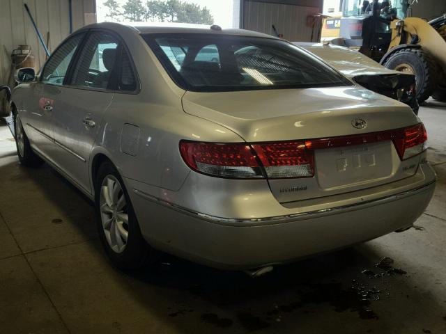 KMHFC46F17A217660 - 2007 HYUNDAI AZERA SE SILVER photo 3