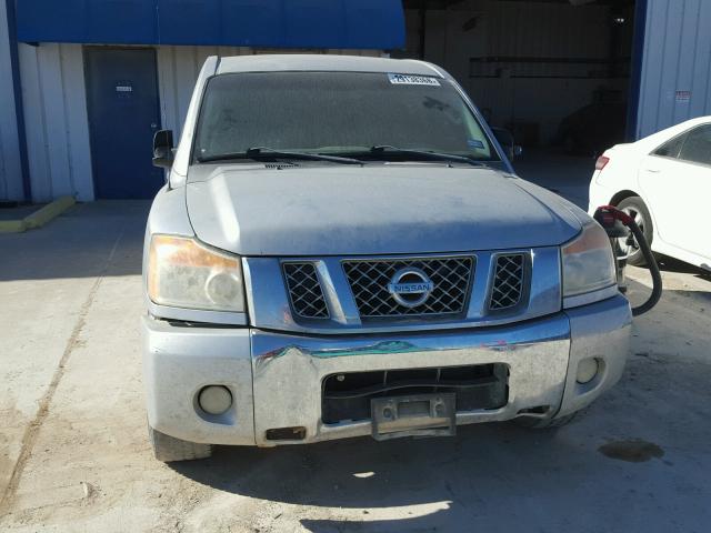 1N6BA0ED4AN303480 - 2010 NISSAN TITAN XE GRAY photo 9