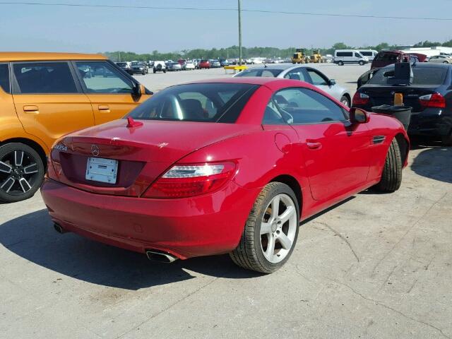 WDDPK4HA3DF050400 - 2013 MERCEDES-BENZ SLK 250 RED photo 4