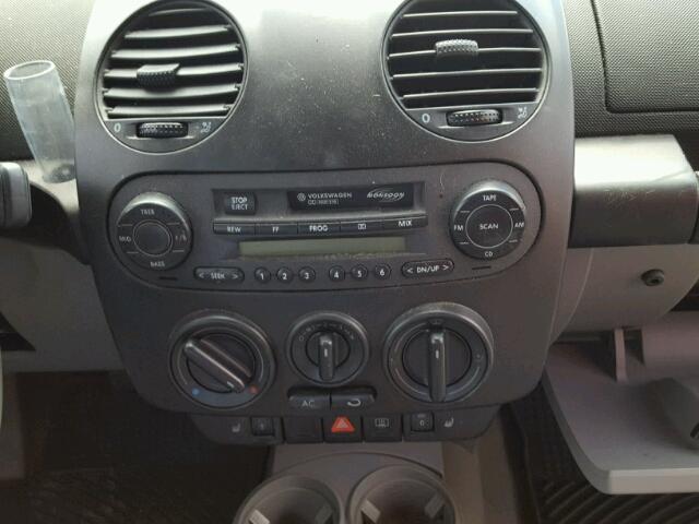 3VWCB21C62M452656 - 2002 VOLKSWAGEN NEW BEETLE 白色 照片 9