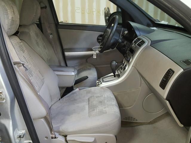 2CNDL13F056011251 - 2005 CHEVROLET EQUINOX LS SILVER photo 5