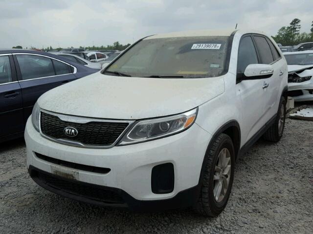 5XYKT4A60EG424869 - 2014 KIA SORENTO LX WHITE photo 2