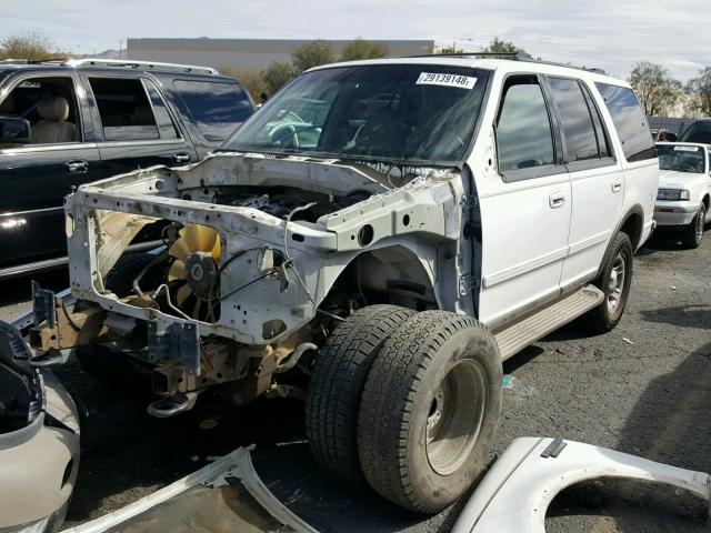 1FMPU18L1YLA33263 - 2000 FORD EXPEDITION WHITE photo 2