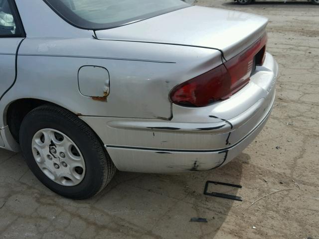 2G4WB52K211145168 - 2001 BUICK REGAL LS 银色 照片 9