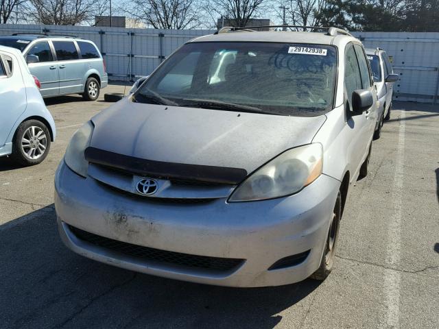 5TDZA23C56S437763 - 2006 TOYOTA SIENNA CE GRAY photo 2