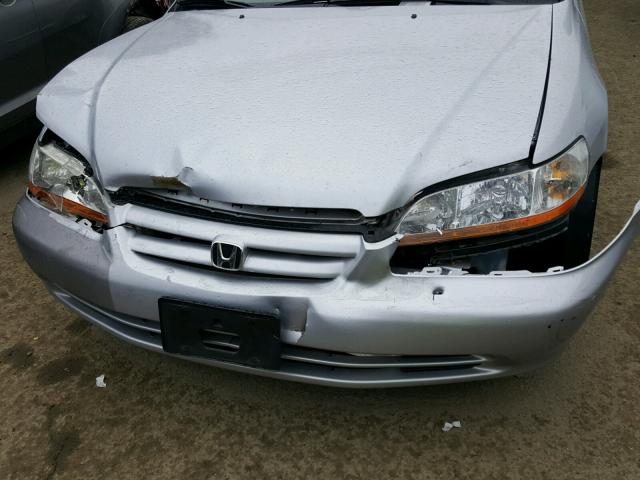 JHMCG665X2C028922 - 2002 HONDA ACCORD LX SILVER photo 9