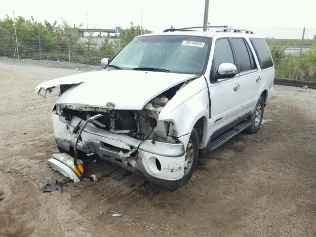 5LMRU27L4XLJ15791 - 1999 LINCOLN NAVIGATOR თეთრი ფოტო 2