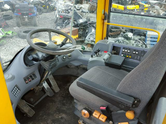 L90DV64395 - 2001 VOLVO L90D YELLOW photo 5