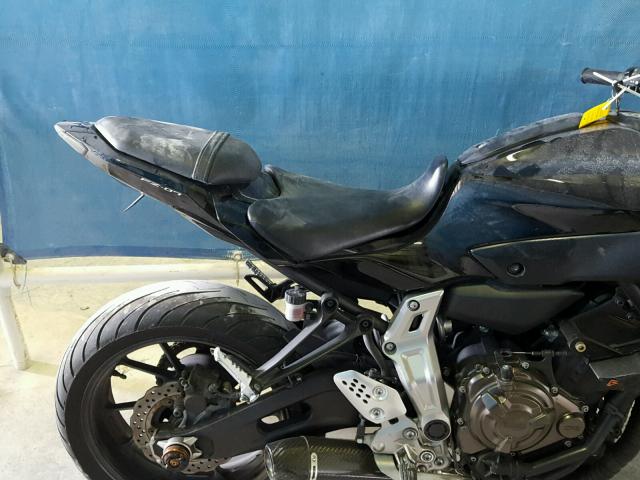 JYARM06E9GA006734 - 2016 YAMAHA FZ07 BLACK photo 6